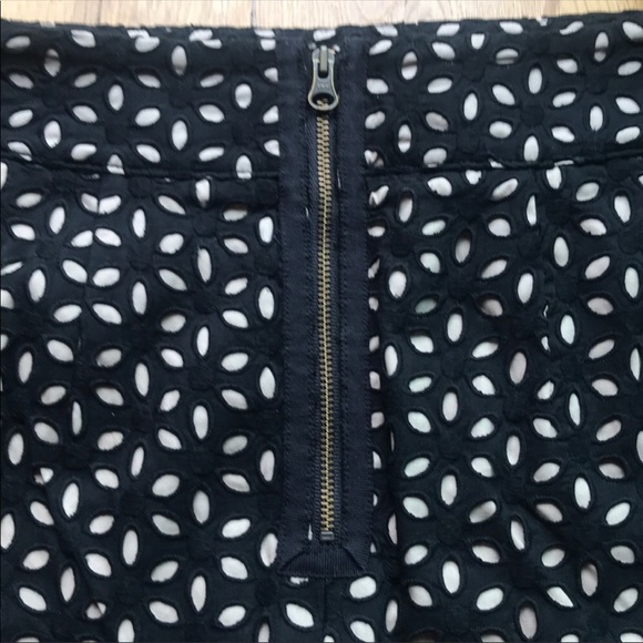 LOFT • Eyelet pencil skirt - Picture 4 of 7